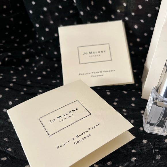 Jo Malone Sampler. 4 pieces including mini gift bag. Will include bonus. - Picture 5 of 5